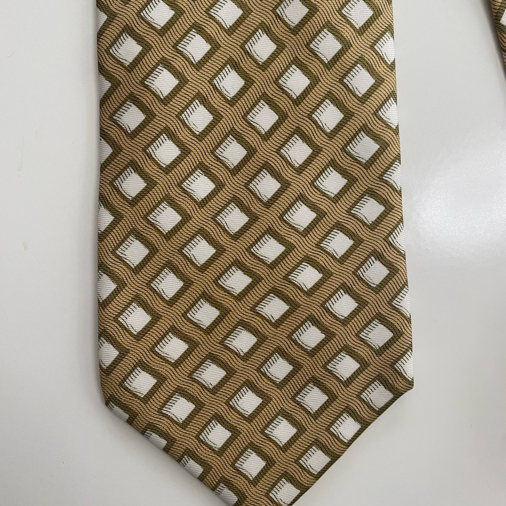 EUC - Bally basket weave silk necktie, tan and white